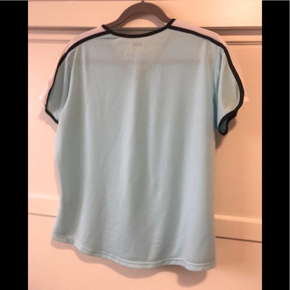Nike women’s light turquoise athletic top - Picture 4 of 9